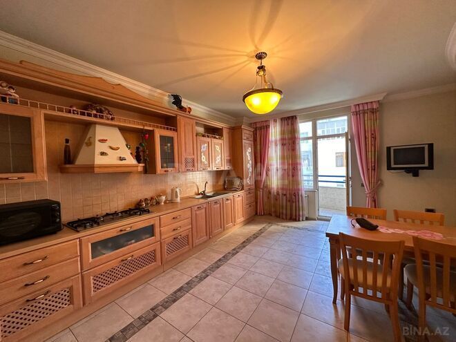 Satılır 4 otaqlı yeni tikili 240 m², 28 May m., photo 17 from 20