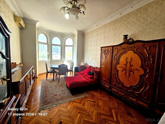 Satılır 2 otaqlı köhnə tikili 71 m², Sahil m., photo 4 from 22