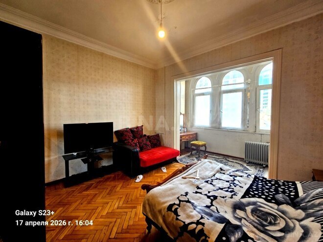 Satılır 2 otaqlı köhnə tikili 71 m², Sahil m., photo 13 from 22