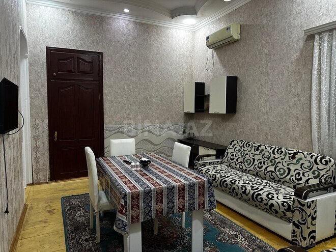 Satılır 2 otaqlı köhnə tikili 45 m², Bakıxanov q., photo 1 from 10