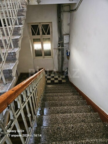 Satılır 2 otaqlı köhnə tikili 71 m², Sahil m., photo 16 from 22