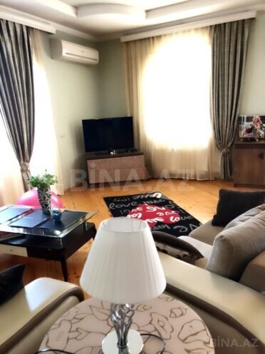 Satılır 7 otaqlı həyət evi/bağ evi 250 m², Novxanı q., photo 7 from 15
