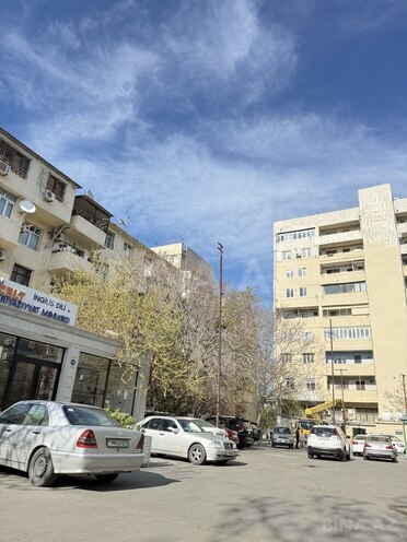 Satılır 1 otaqlı köhnə tikili 35 m², Gənclik m., photo 1 from 17