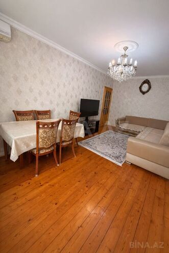 Satılır 3 otaqlı köhnə tikili 75 m², Xalqlar Dostluğu m., photo 3 from 12