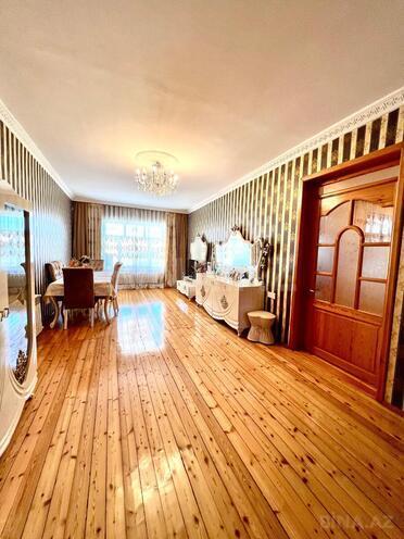 Satılır 5 otaqlı həyət evi/bağ evi 160 m², Qaraçuxur q., photo 1 from 18