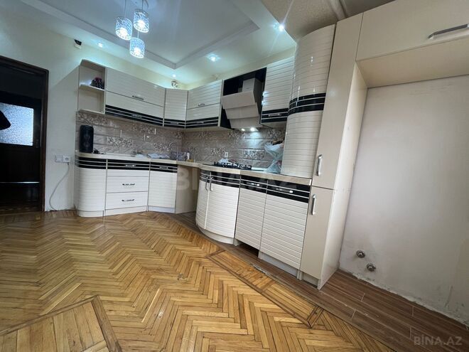 Satılır 5 otaqlı köhnə tikili 120 m², Əhmədli q., photo 1 from 18