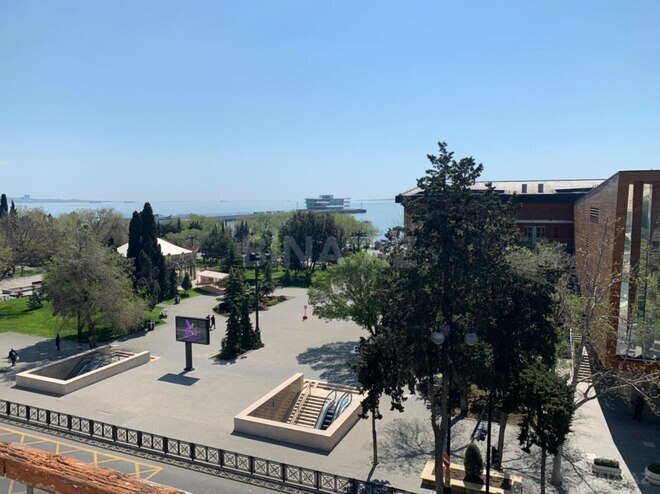 Продаётся 4-комн. вторичка 170 м², м. Сахил, photo 8 from 10