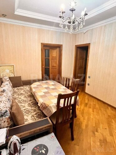Satılır 3 otaqlı köhnə tikili 60 m², 20 Yanvar m., photo 1 from 8