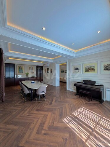 Satılır 9 otaqlı həyət evi/bağ evi 2 000 m², Şüvəlan q., photo 18 from 32