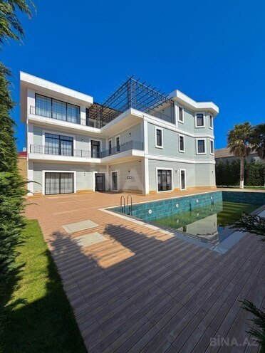 Satılır 9 otaqlı həyət evi/bağ evi 2 000 m², Şüvəlan q., photo 1 from 32