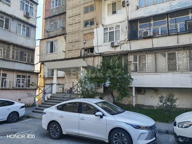 Продаётся 2-комн. вторичка 40 м², м. Иншаатчылар, photo 15 from 17