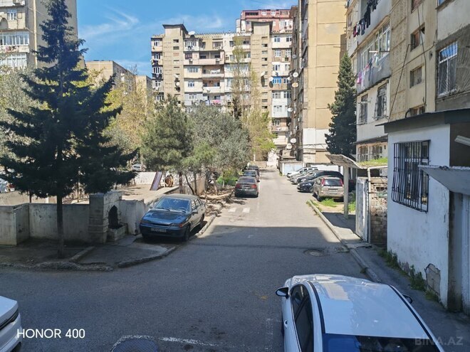 Продаётся 2-комн. вторичка 40 м², м. Иншаатчылар, photo 1 from 17