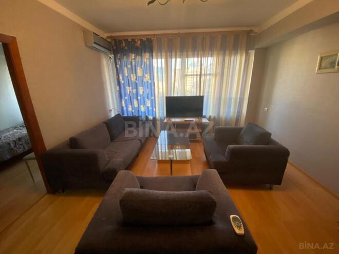 İcarəyə verilir 3 otaqlı köhnə tikili 70 m², 28 May m., photo 1 from 8