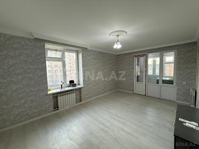 Продаётся 3-комн. вторичка 55 м², м. Кара Караев, photo 3 from 16