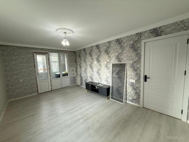 Продаётся 3-комн. вторичка 55 м², м. Кара Караев, photo 4 from 16