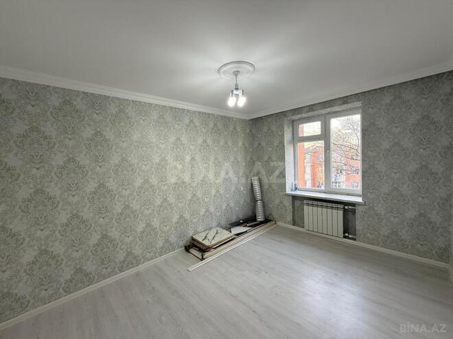 Продаётся 3-комн. вторичка 55 м², м. Кара Караев, photo 7 from 16