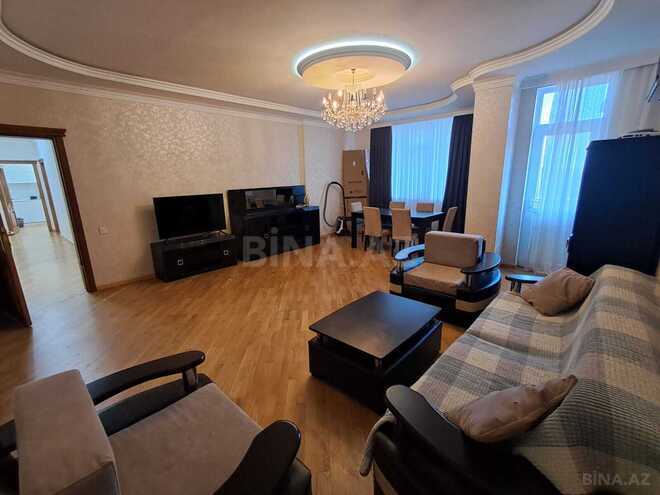 Сдаётся 3-комн. новостройка 120 м², м. Иншаатчылар, photo 3 from 17