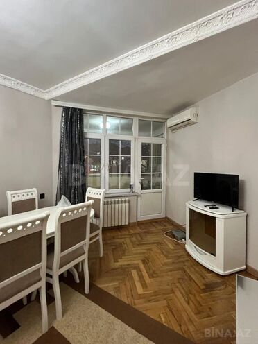 İcarəyə verilir 3 otaqlı köhnə tikili 66 m², Nizami m., photo 8 from 22