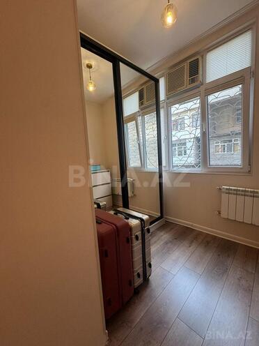 Satılır 2 otaqlı köhnə tikili 65 m², Nizami m., photo 11 from 12