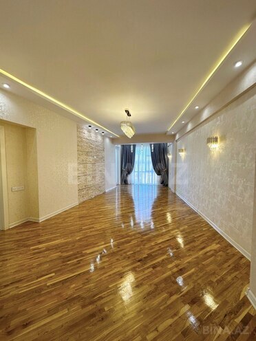 Продаётся 3-комн. новостройка 90 м², м. Ази Асланов, photo 1 from 14