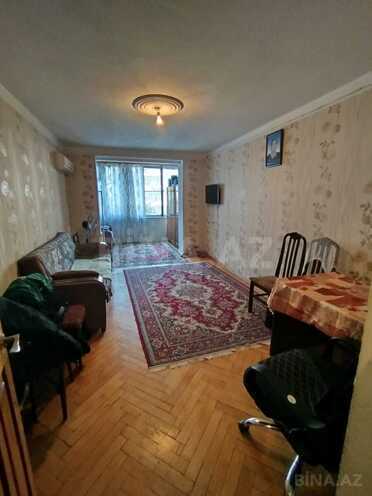 Satılır 2 otaqlı köhnə tikili 50 m², 8-ci mikrorayon q., photo 1 from 15