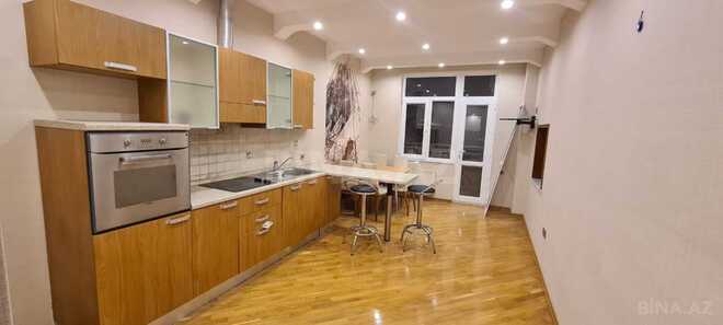 İcarəyə verilir 3 otaqlı yeni tikili 200 m², 28 May m., photo 6 from 23