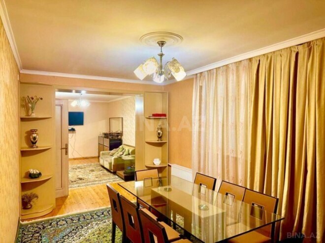 Продаётся 3-комн. вторичка 75 м², м. Элмляр Академиясы, photo 1 from 8