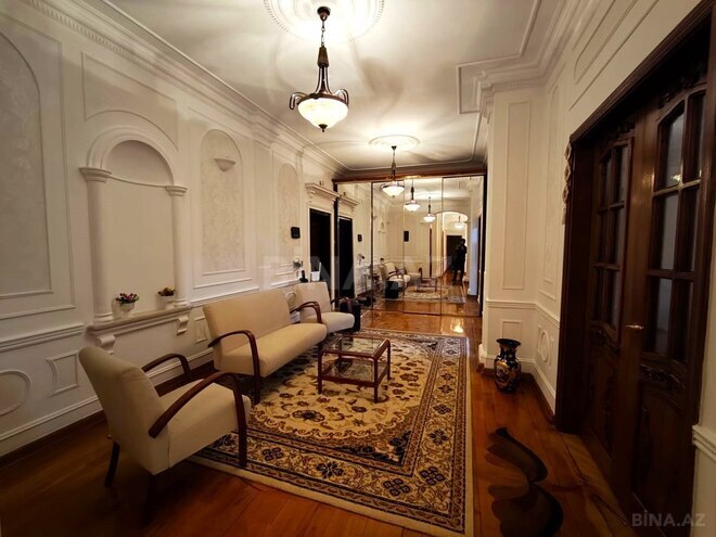 İcarəyə verilir 4 otaqlı yeni tikili 200 m², 28 May m., photo 1 from 13