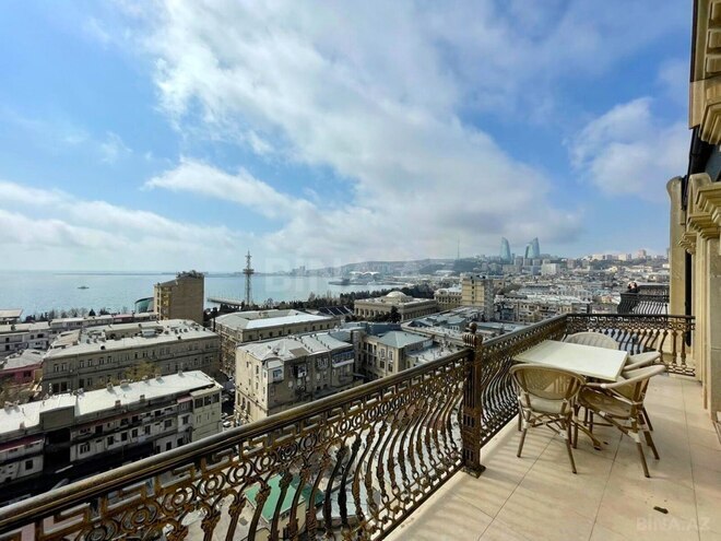 Сдаётся 3-комн. новостройка 170 м², м. Сахил, photo 1 from 18