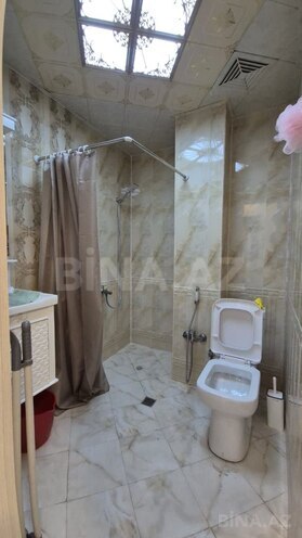Продаётся 2-комн. вторичка 65 м², м. Ази Асланов, photo 15 from 18