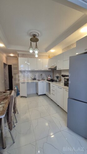 Продаётся 2-комн. вторичка 65 м², м. Ази Асланов, photo 12 from 18