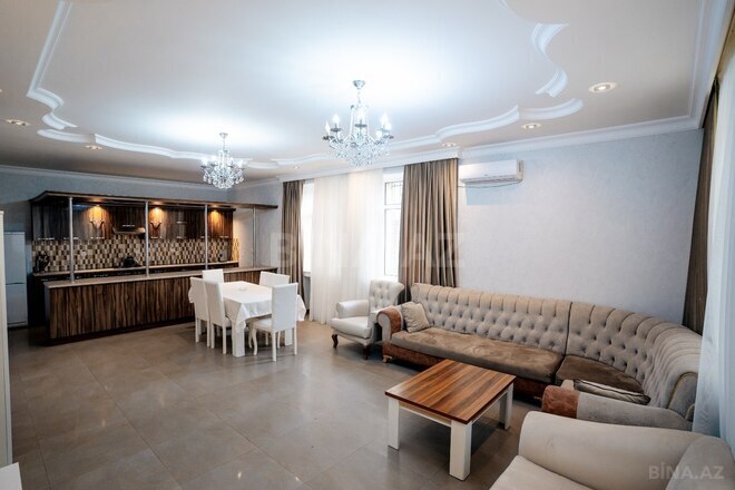 Сдаётся 7-комн. дом/дача 580 м², пос. Бадамдар, photo 1 from 16