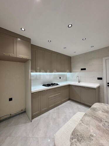 Продаётся 2-комн. вторичка 70 м², м. Ази Асланов, photo 12 from 17