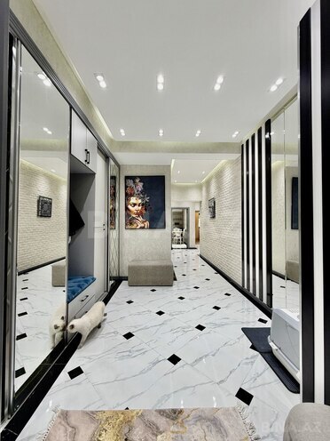 Продаётся 3-комн. новостройка 118 м², м. Низами, photo 1 from 14