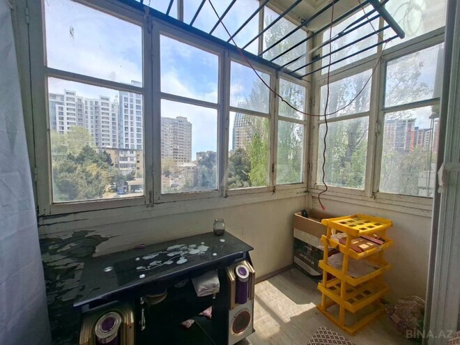 Продаётся 2-комн. вторичка 60 м², м. Элмляр Академиясы, photo 19 from 25