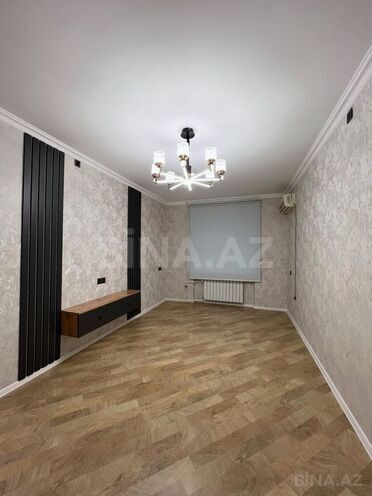 Продаётся 2-комн. вторичка 62 м², м. Ази Асланов, photo 1 from 12