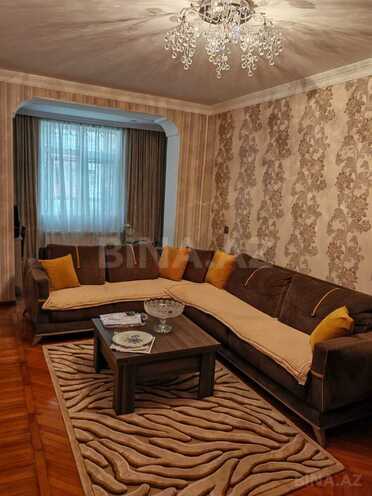 Satılır 3 otaqlı köhnə tikili 70 m², Həzi Aslanov m., photo 1 from 11