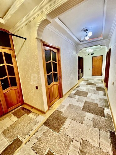 Satılır 5 otaqlı köhnə tikili 120 m², Xalqlar Dostluğu m., photo 11 from 14