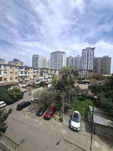 Сдаётся 2-комн. вторичка 60 м², м. Элмляр Академиясы, photo 3 from 26