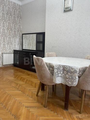 Satılır 2 otaqlı köhnə tikili 58 m², Nizami m., photo 4 from 11