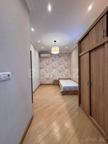 Продаётся 2-комн. вторичка 45 м², м. Элмляр Академиясы, photo 8 from 17