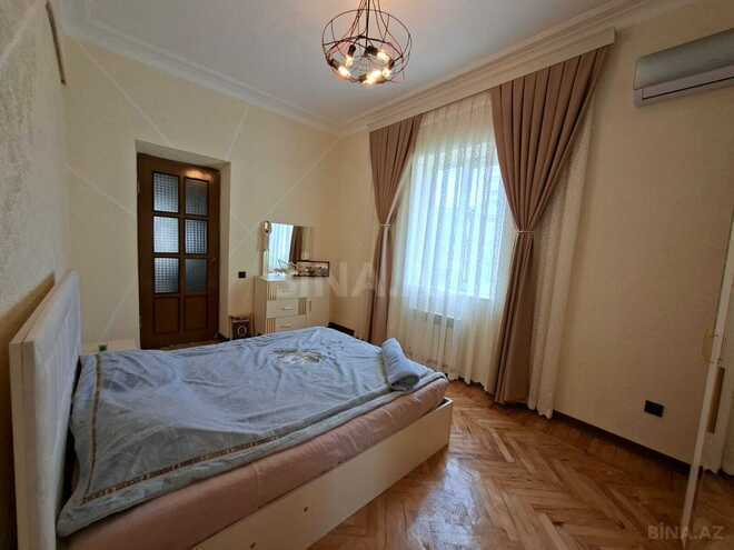 Продаётся 2-комн. вторичка 54 м², м. Низами, photo 21 from 24