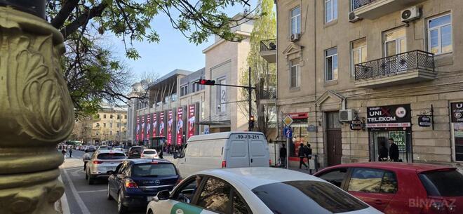 Satılır 2 otaqlı köhnə tikili 80 m², 28 May m., photo 1 from 8