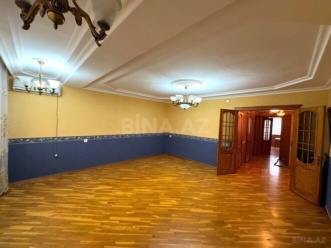 Продаётся 3-комн. вторичка 102 м², м. 28 мая, photo 3 from 24
