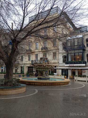 İcarəyə verilir 3 otaqlı köhnə tikili 88 m², Sahil m., photo 1 from 15