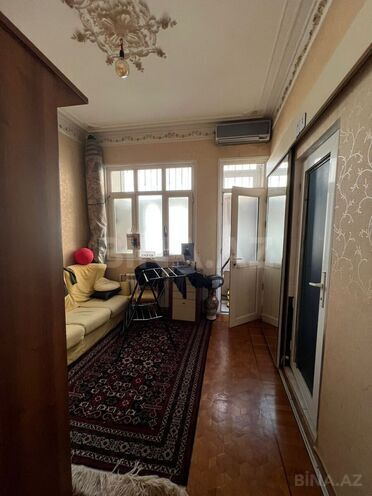 Satılır 3 otaqlı köhnə tikili 65 m², Sahil m., photo 17 from 26
