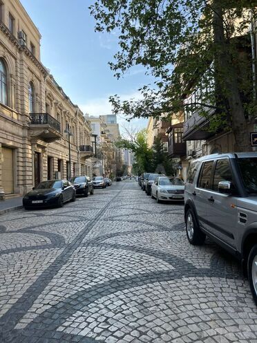 Satılır 3 otaqlı köhnə tikili 65 m², Sahil m., photo 3 from 26