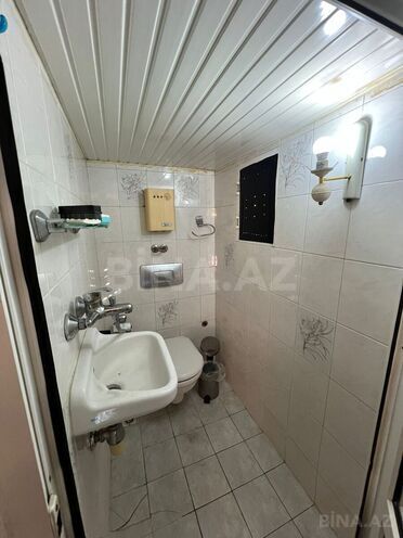 Satılır 3 otaqlı köhnə tikili 65 m², Sahil m., photo 25 from 26
