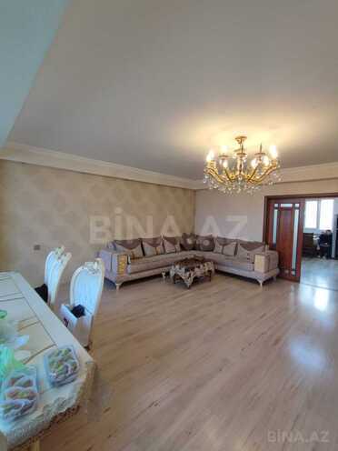 Satılır 3 otaqlı köhnə tikili 100 m², İnşaatçılar m., photo 11 from 12