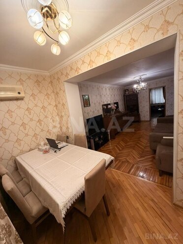 Продаётся 2-комн. вторичка 55 м², м. Иншаатчылар, photo 4 from 12
